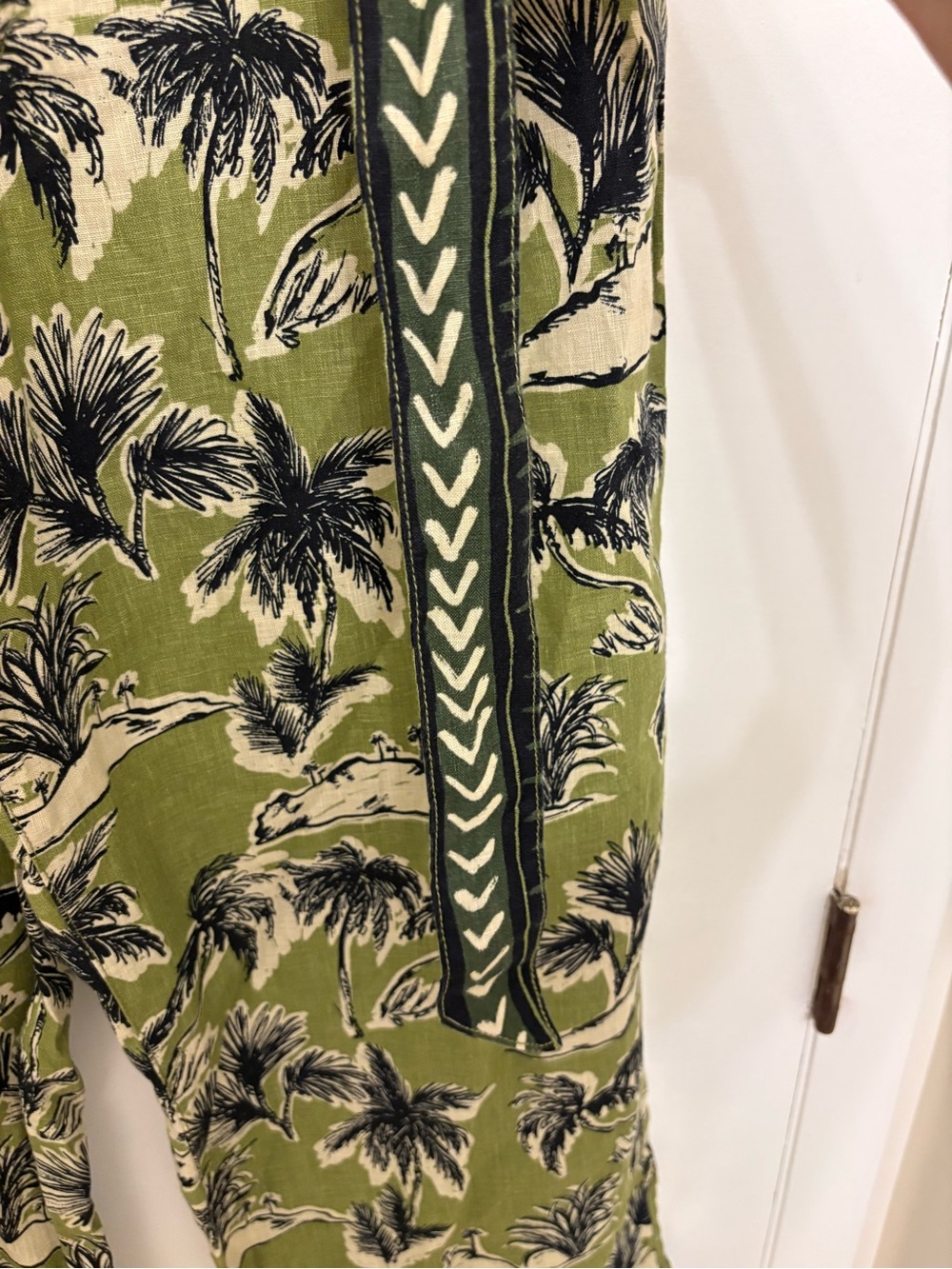 Tahari 100% Linen Wide Leg Pants Green Tropical Palm Print Belted Resort M - Picture 9 of 12